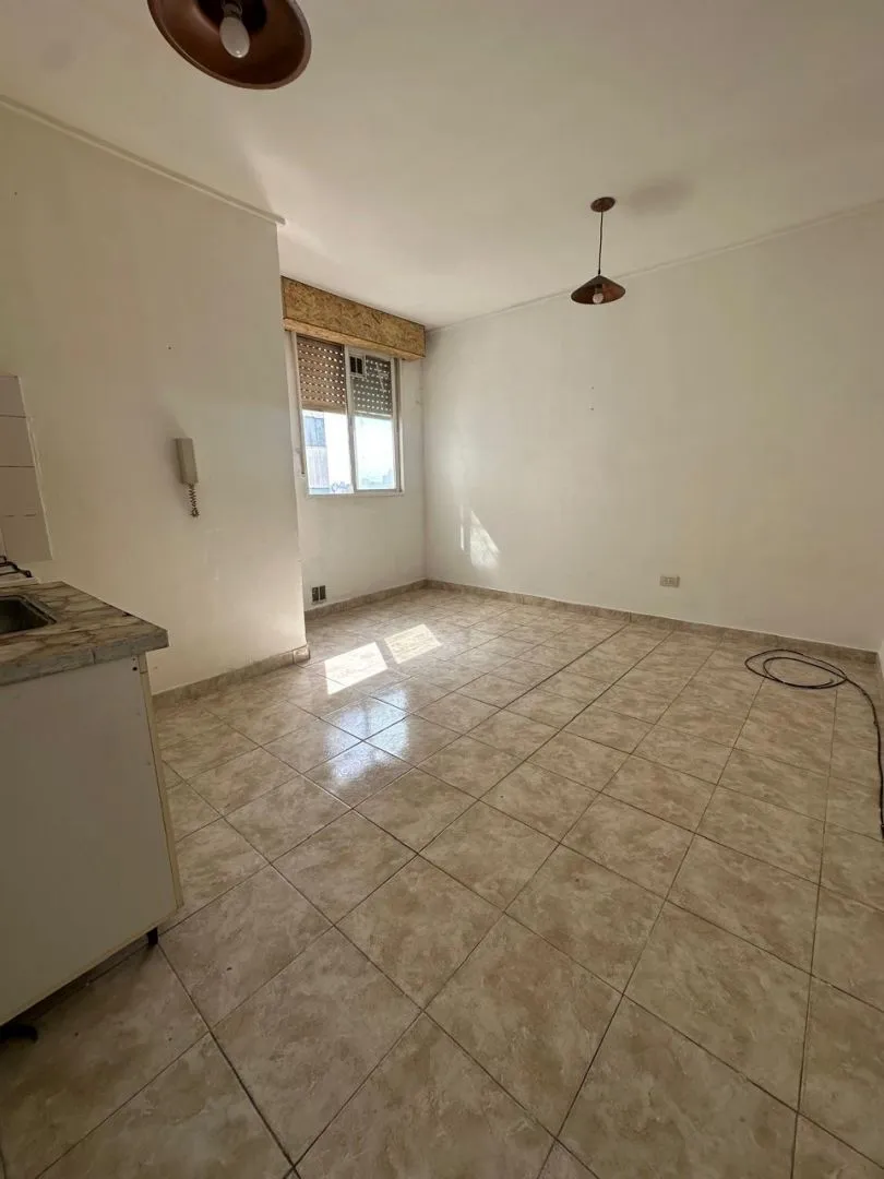 Unfurnished studio apartment in Boedo
