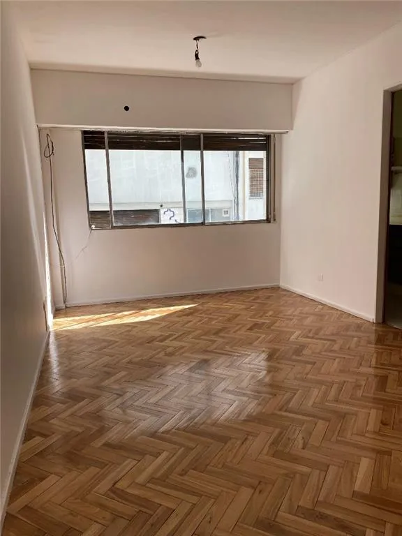 Apartamento de dois dormitórios para alugar em Colegiales