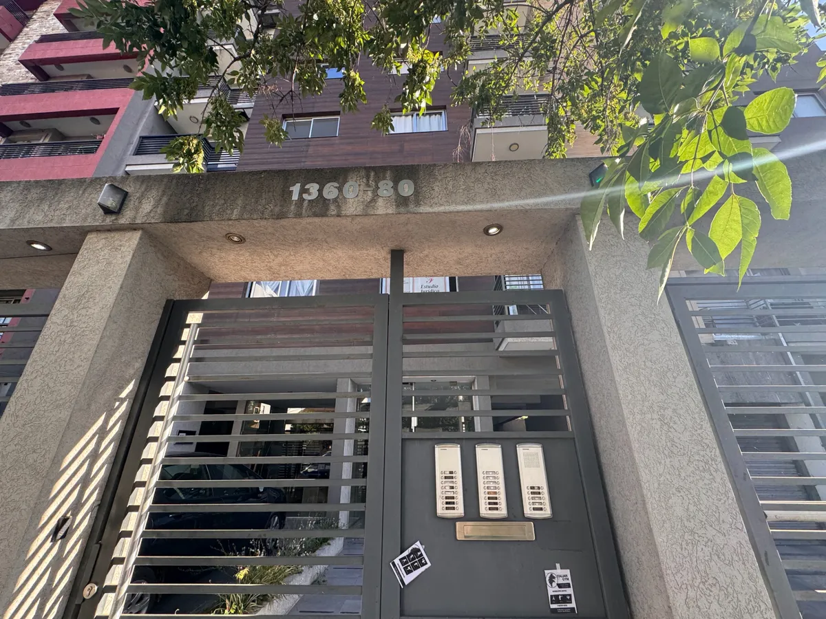 Departamento de 2 ambientes con balcón en Morón