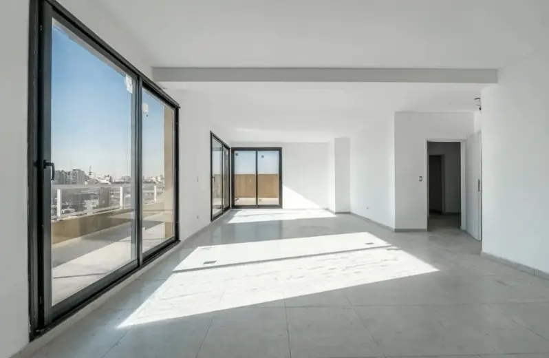 Apartamento de três ambientes com opção de compra em San Cristóbal