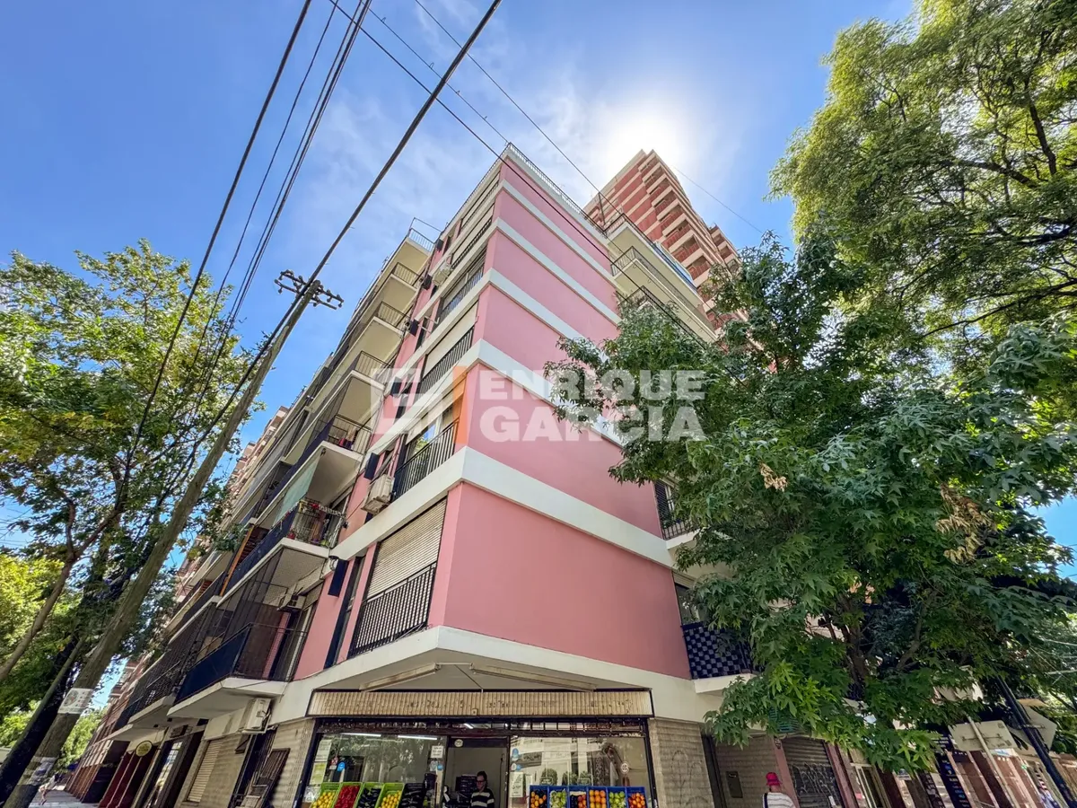 Departamento de 2 ambientes con balcón al frente en Villa Urquiza
