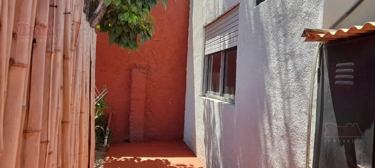 Studio apartment with patio in Valentín Alsina