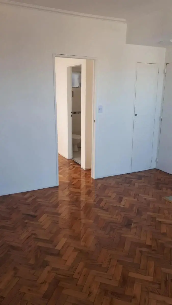 Departamento de 2 ambientes con balcón en Parque Patricios