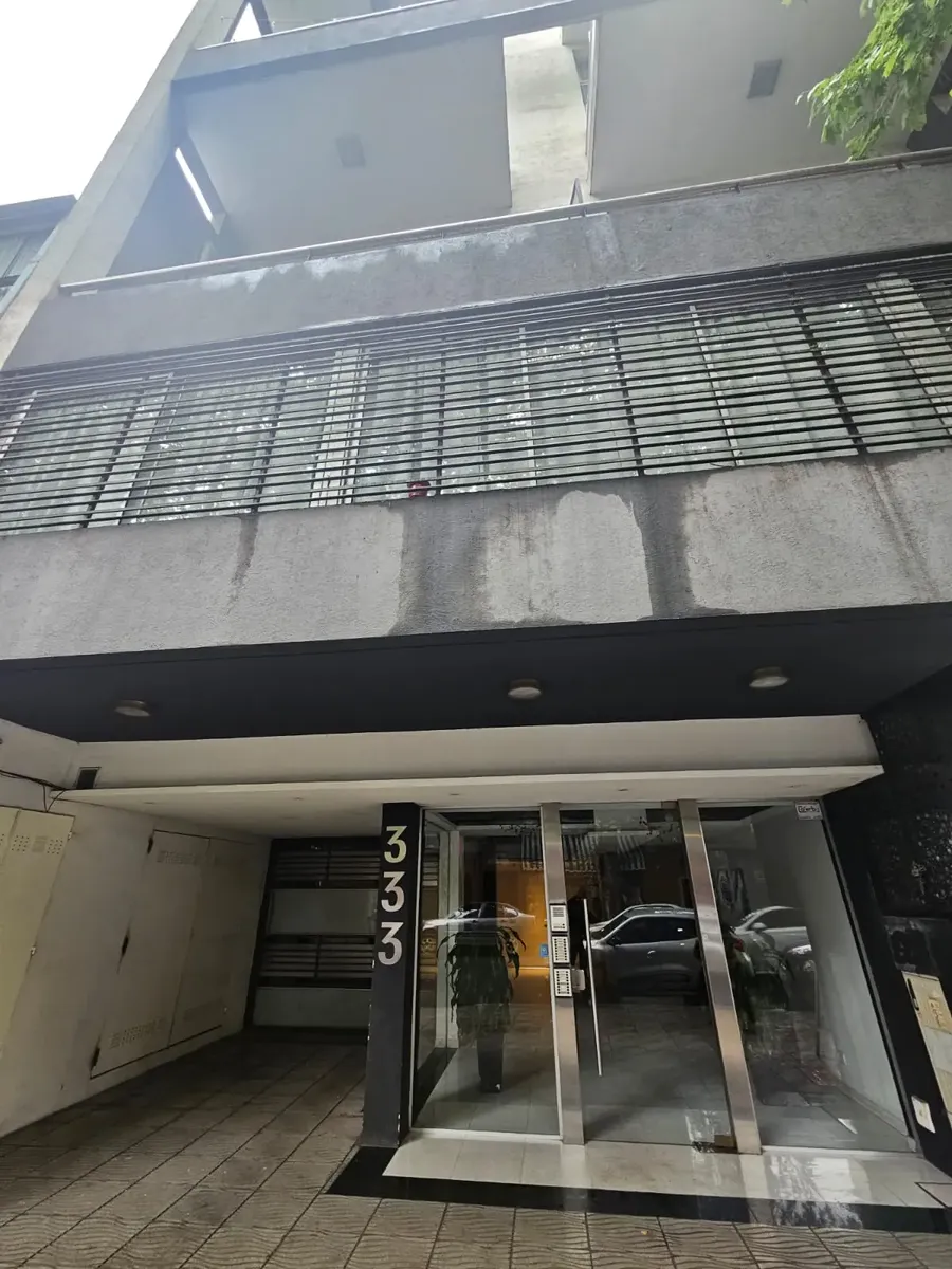 Departamento dúplex de 2 dormitorios en Flores