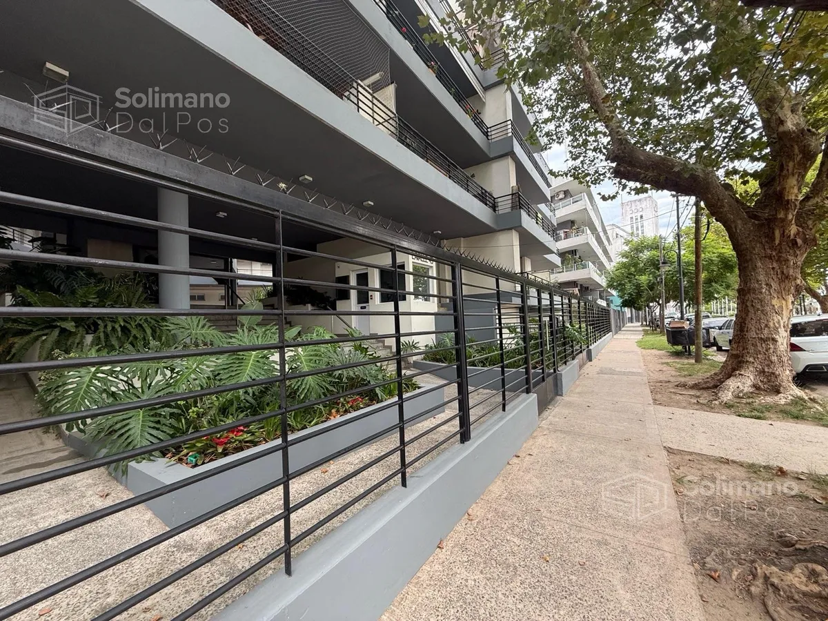 Two-bedroom apartment with parking in Tigre Centro