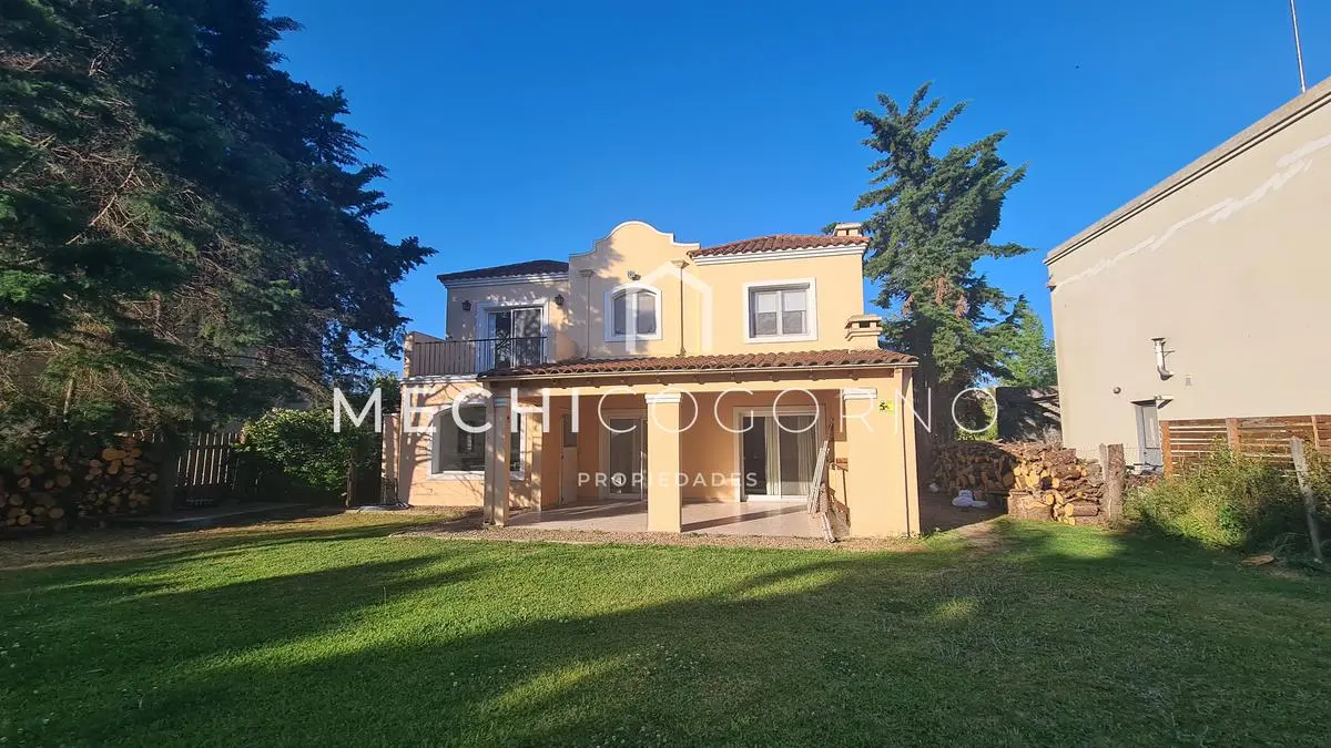 Four-bedroom house for rent in San Isidro Labrador