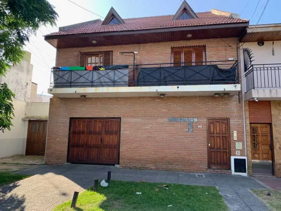 Apartamento tipo casa de 2 ambientes em Wilde