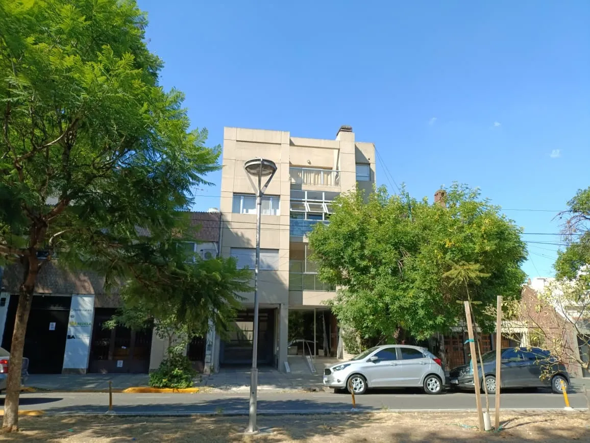 Three-room half-floor apartment in Villa Devoto with terrace balcony and 2 bathrooms