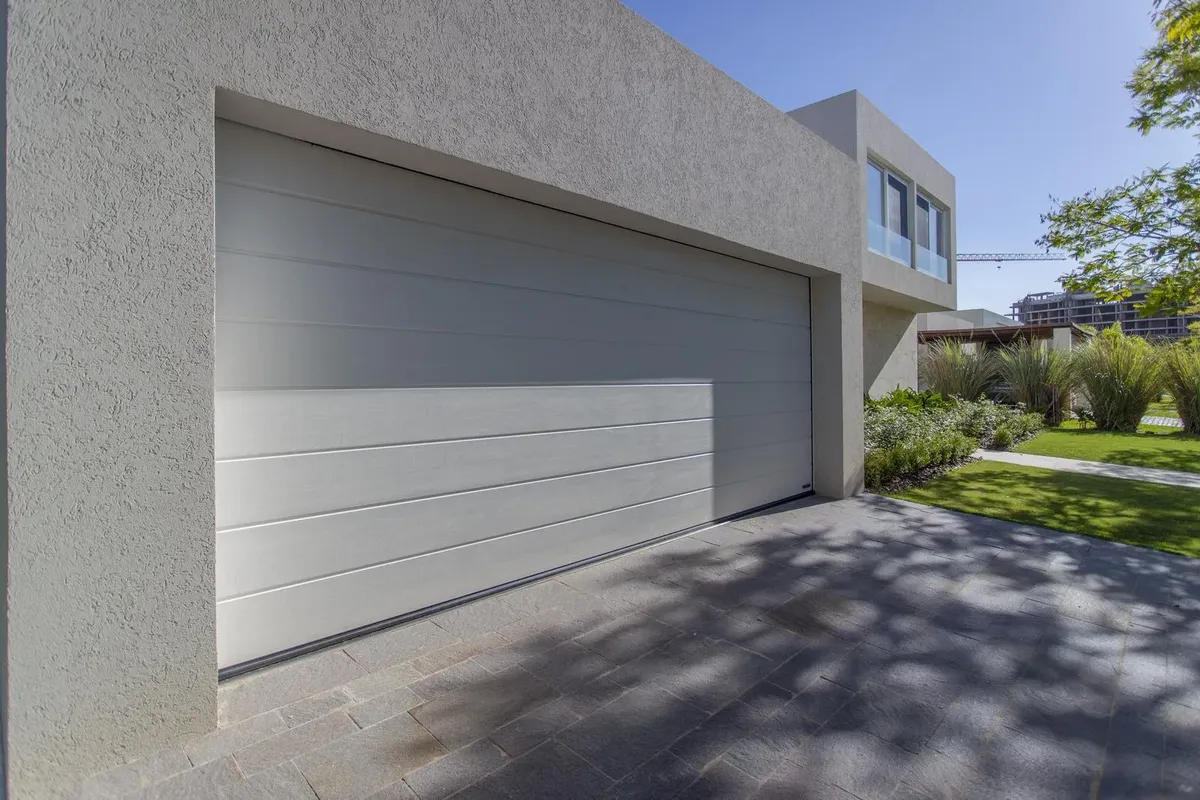 Four-bedroom apartment-style house for rent in El Golf, Nordelta