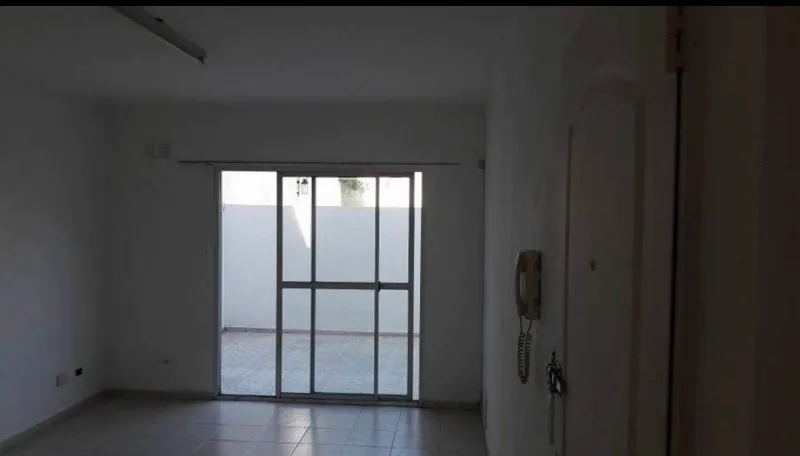 Ground-floor studio apartment in Morón