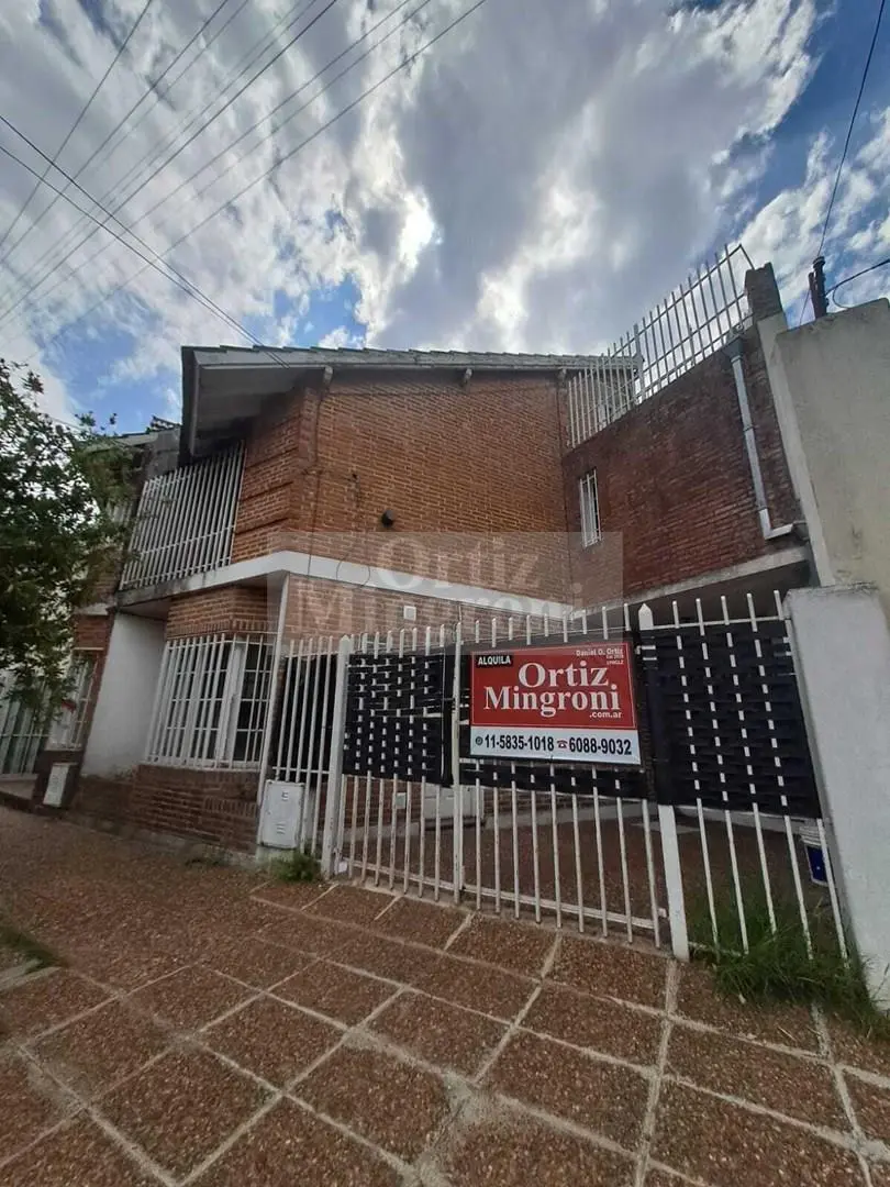 Two-bedroom duplex apartment in Lomas de Zamora