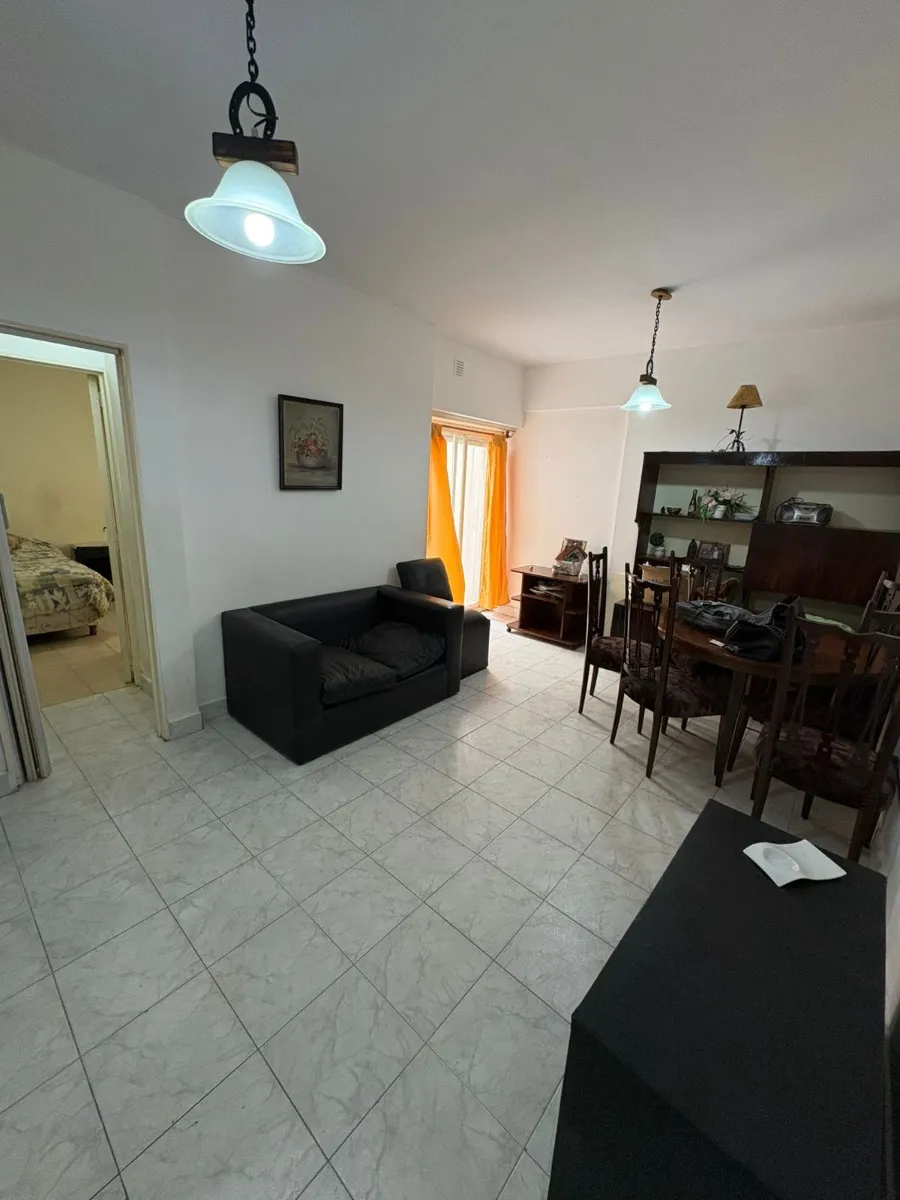 Apartamento de 2 ambientes em PH térreo em Olivos