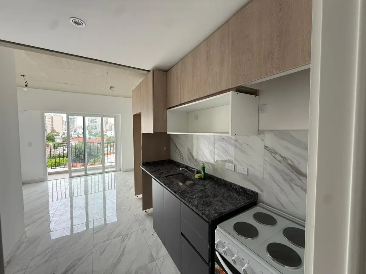 Квартира-студия с балконом в аренду в Villa Domínico