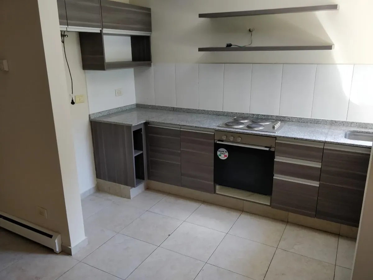 Kitnet térreo com vaga de garagem em Aston Village Residences