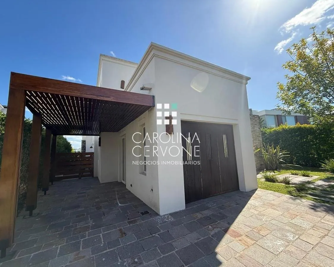 Furnished four-bedroom house for rent in Los Lagos, Nordelta, Tigre