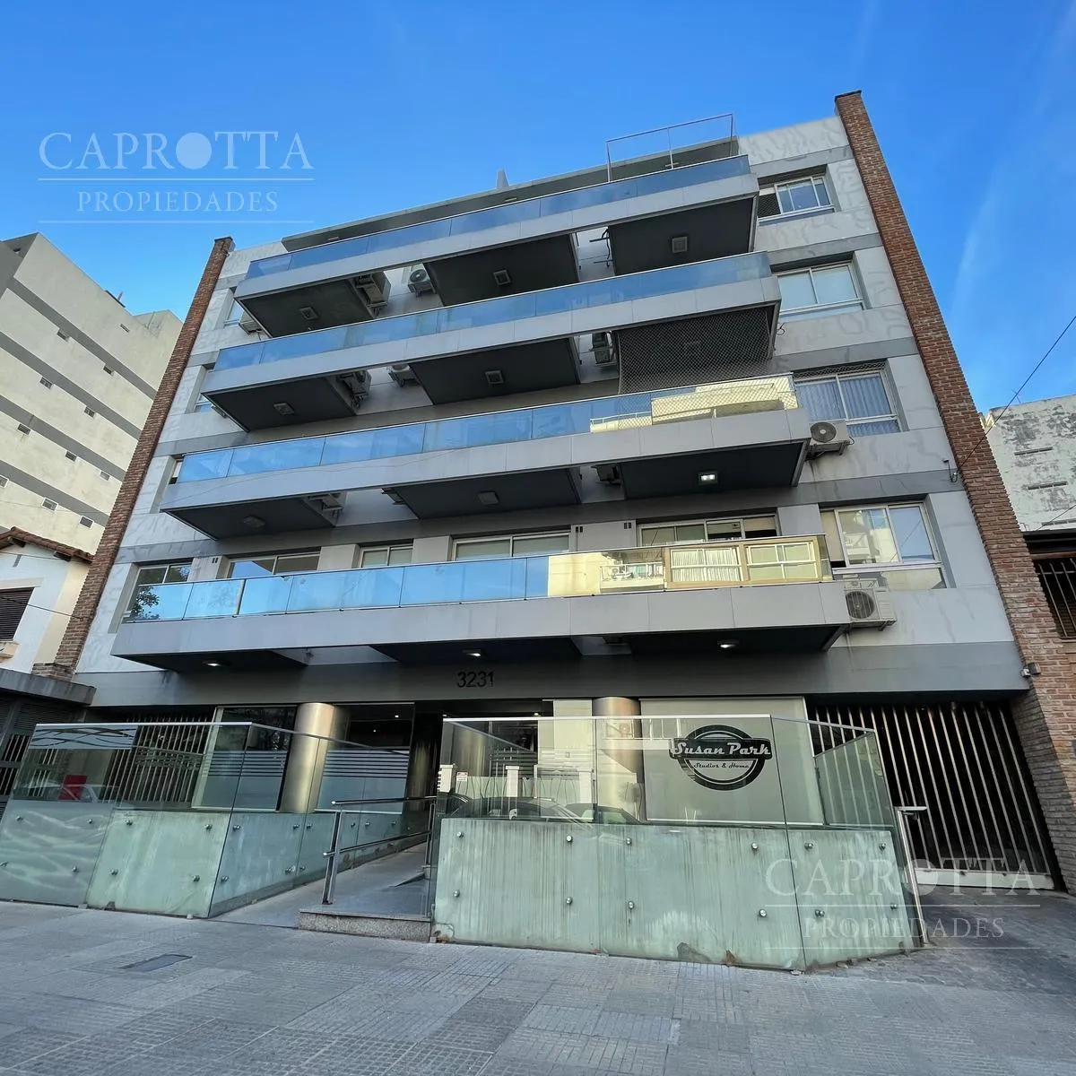 Departamento de 2 ambientes con balcón terraza en Villa del Parque