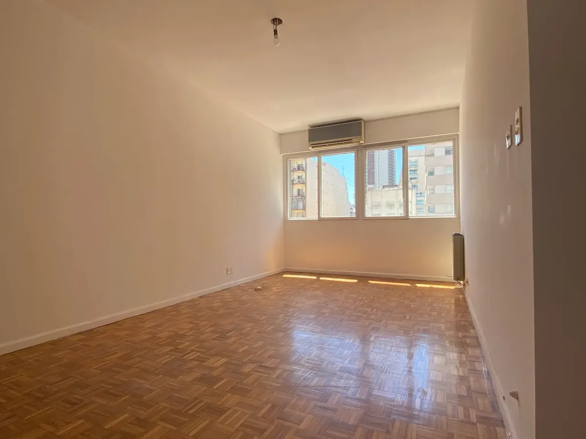 Departamento de 3 ambientes con dependencia en Palermo