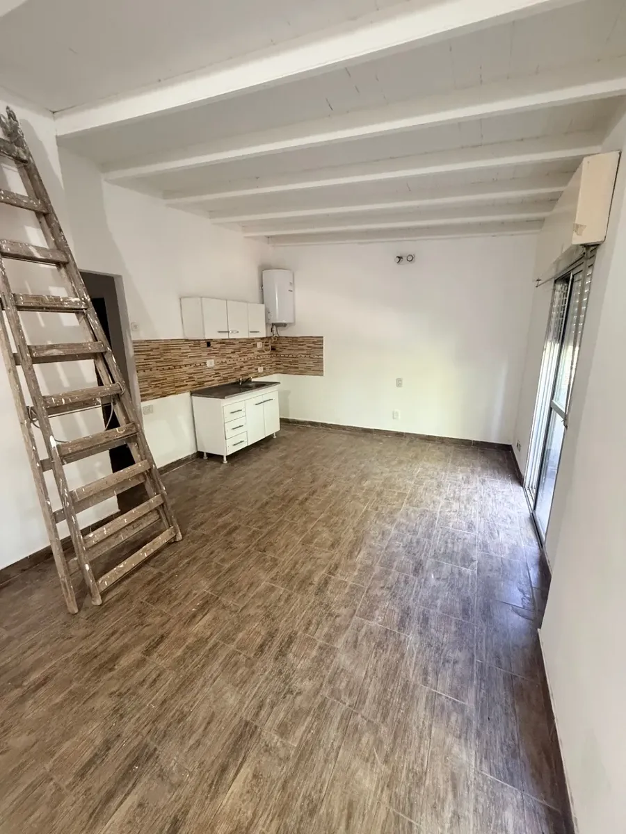 Apartamento de dois ambientes com 1 quarto em José C. Paz