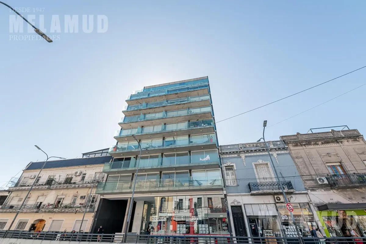 Kitnet de um ambiente na Colegiales com varanda