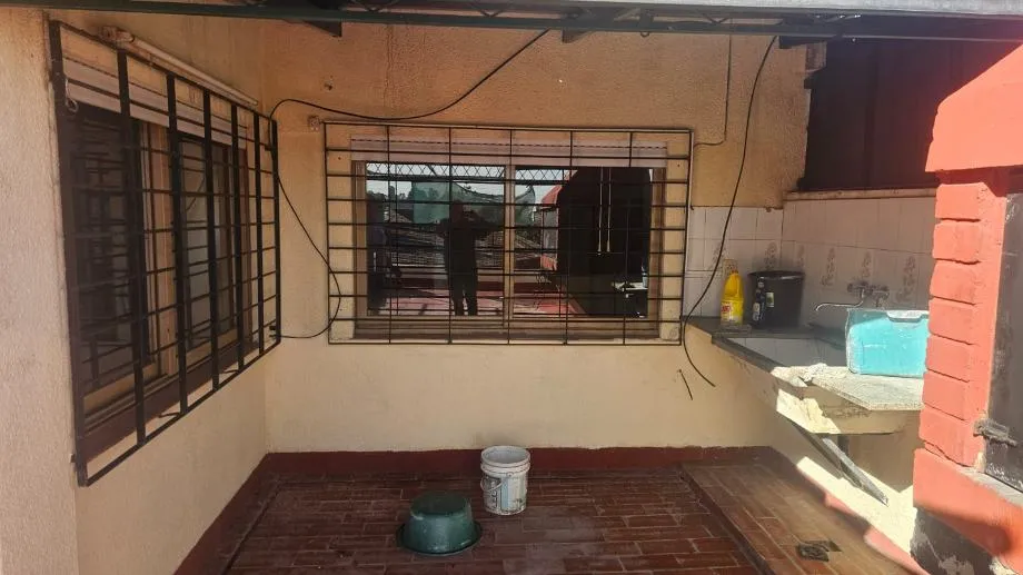 Departamento de 4 ambientes con 3 dormitorios en Ramos Mejía Sur