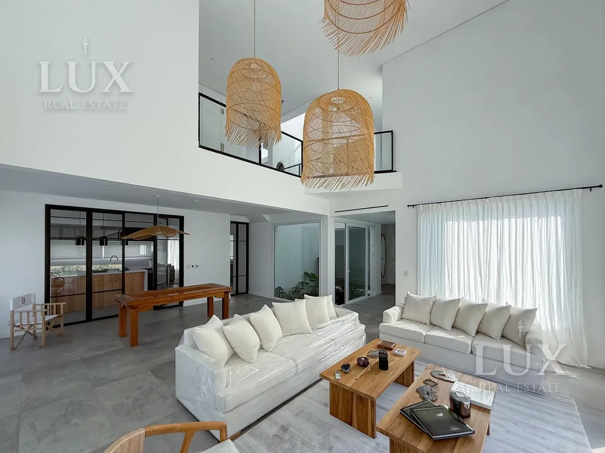 Four-bedroom house with river access in El Yacht, Nordelta (Tigre)