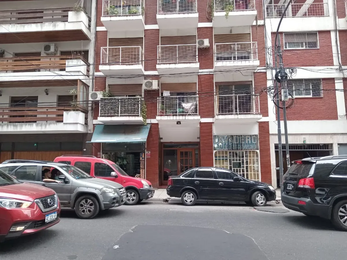 Квартира-студия с балконом в Flores