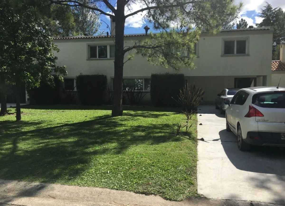 Four-bedroom house for rent in Saint Thomas Norte