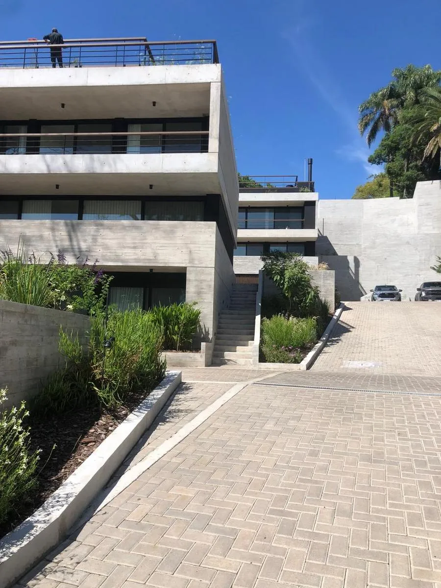 Furnished three-bedroom apartment in Victoria with parking