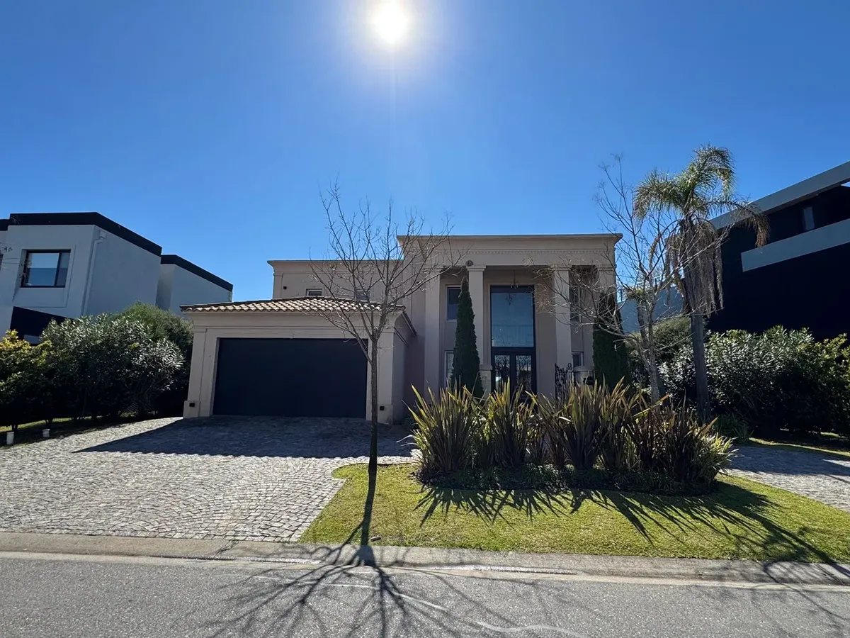 Four-bedroom house for rent in Las Tipas, Nordelta (Tigre)