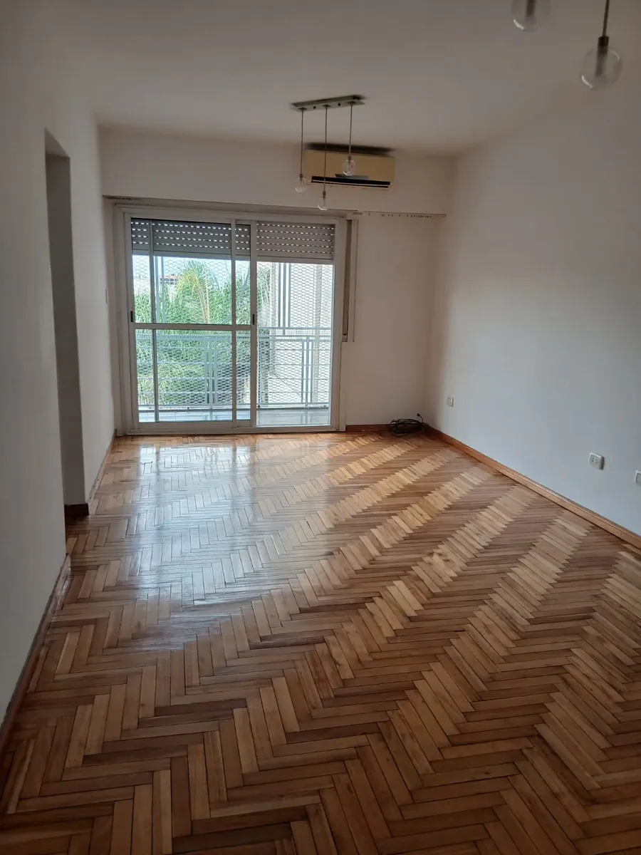 Apartamento de 3 ambientes com varanda em Boedo