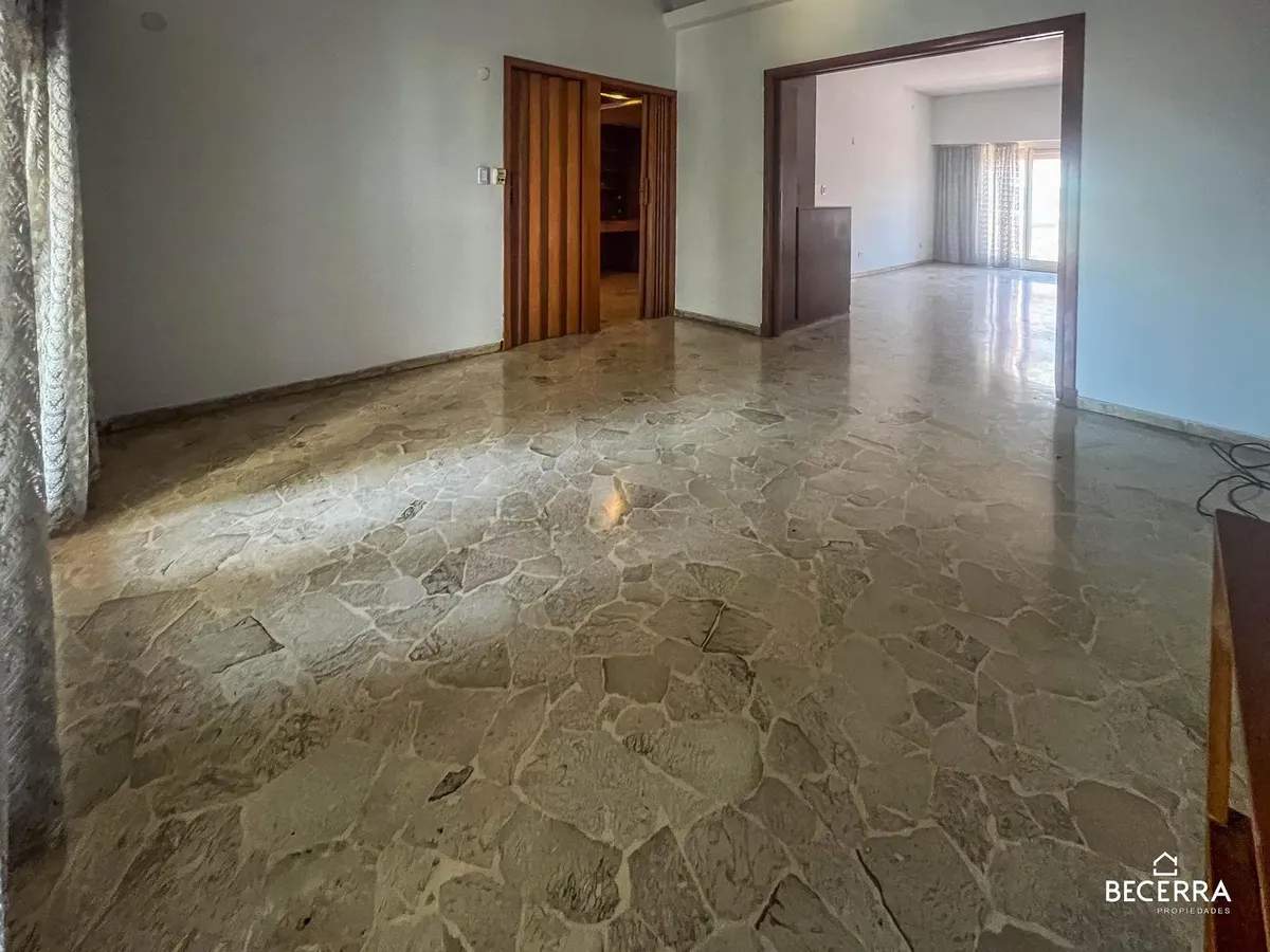 Трёхкомнатная квартира с садом в Hurlingham Centro