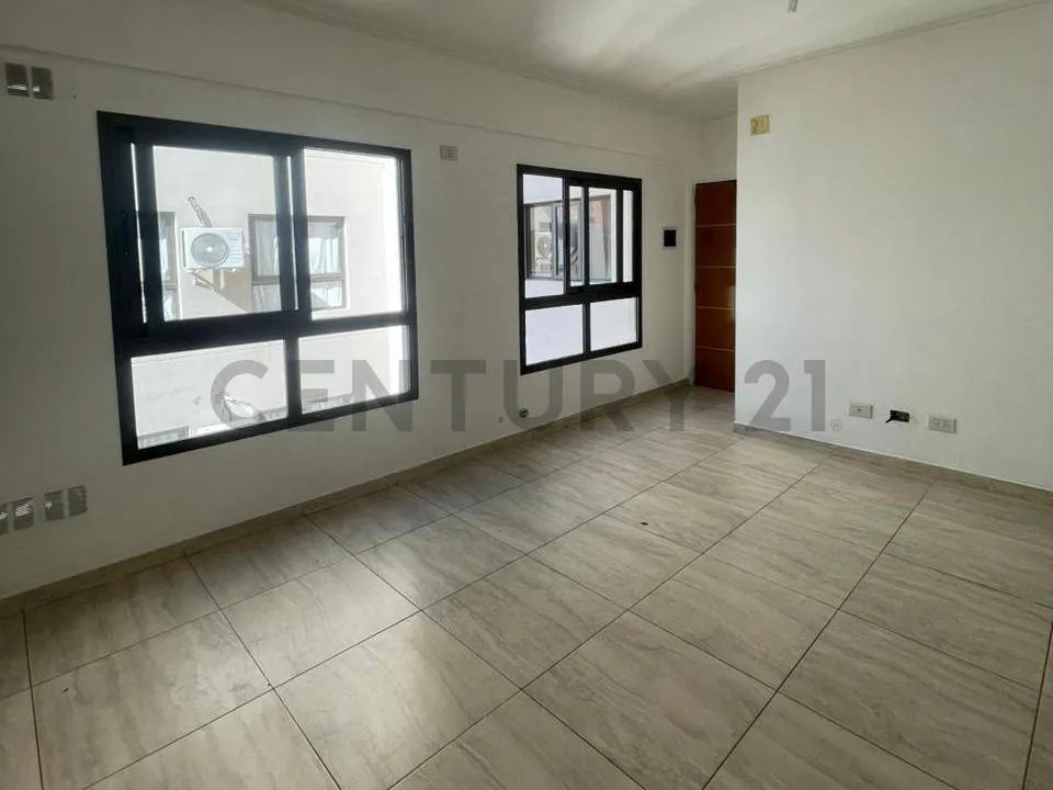 Квартира с 1 спальней (2 комнаты) в Morón