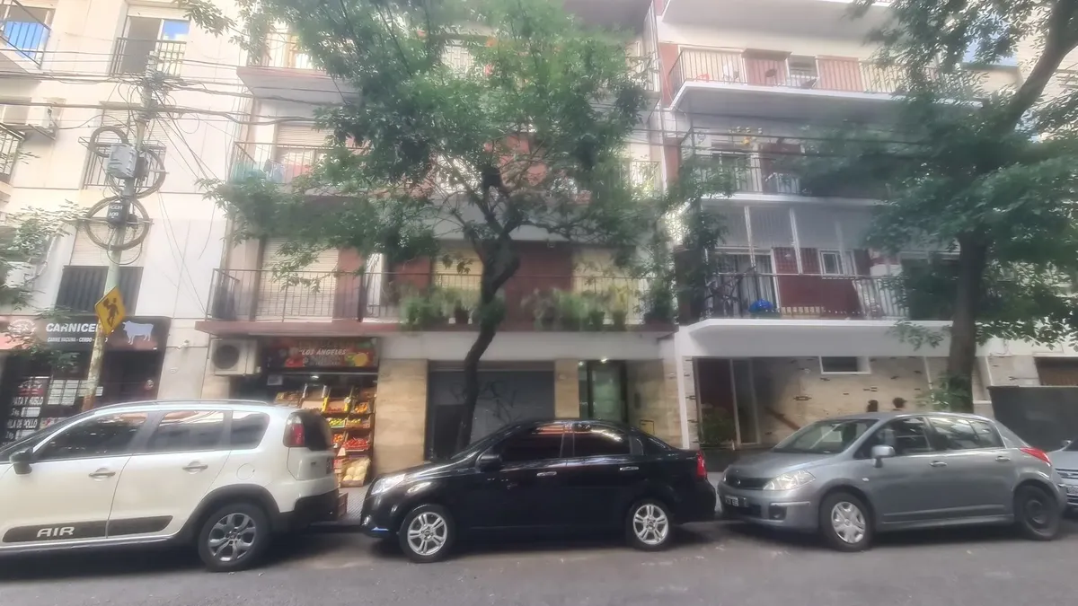 Apartamento de dois ambientes com 1 quarto e varanda em Recoleta