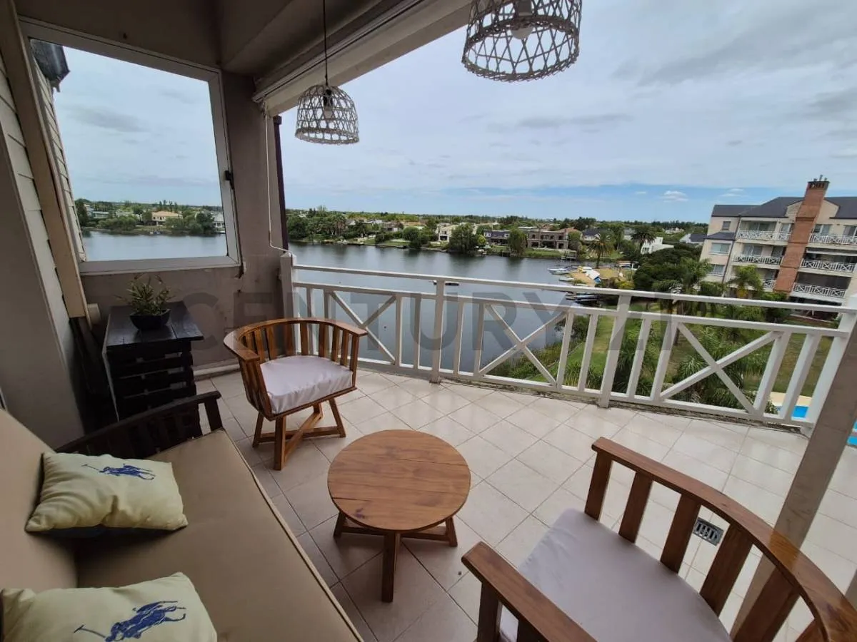 Furnished studio with views of Lago Central in Portezuelo