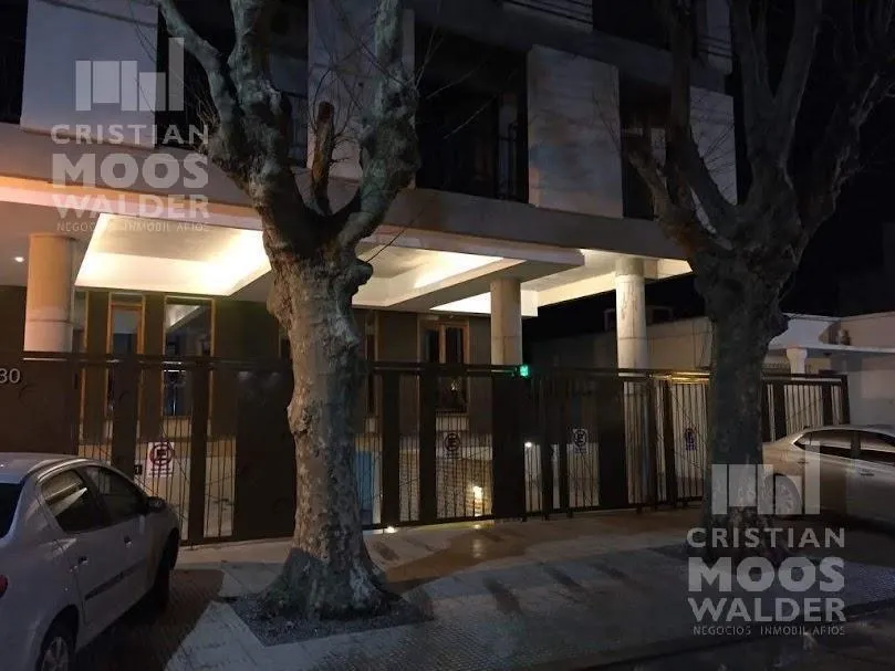 Kitnet mobiliada com ar-condicionado e varanda em Belén de Escobar