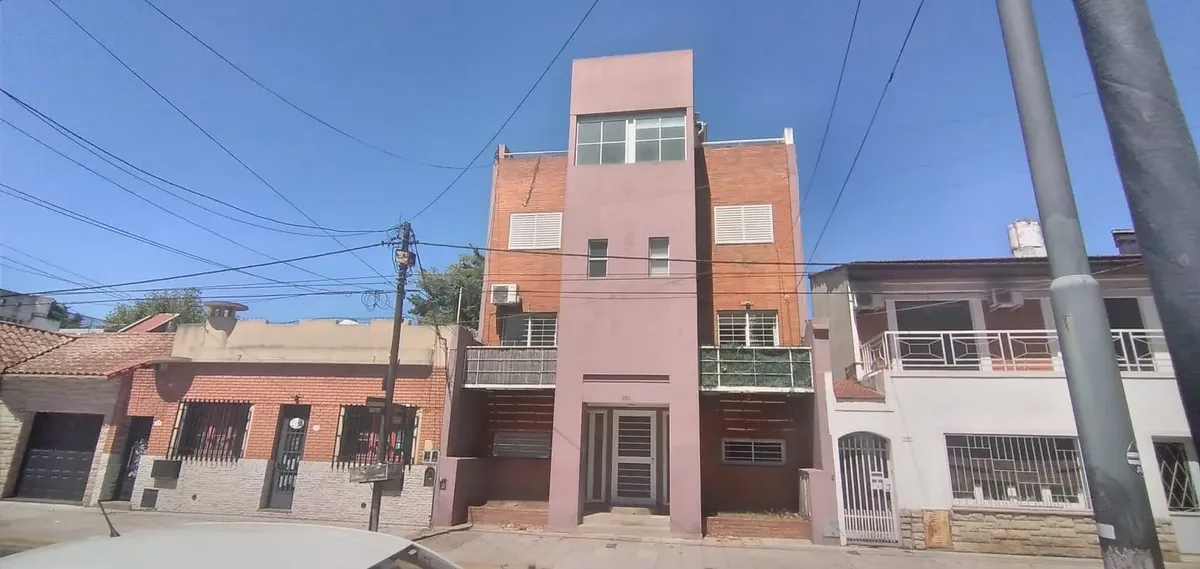 Departamento dúplex de 2 dormitorios en La Matanza
