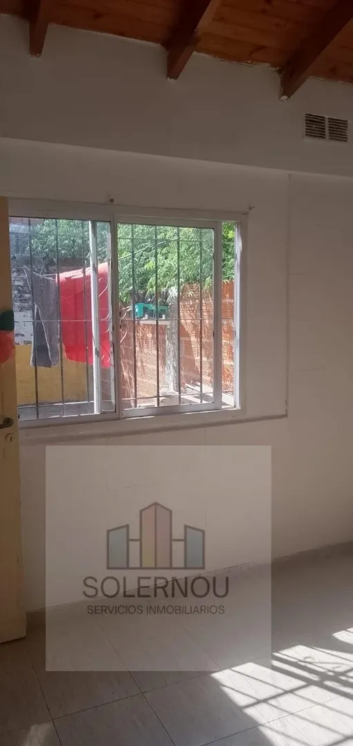 Two-bedroom ground-floor PH-style apartment in Lomas de Zamora