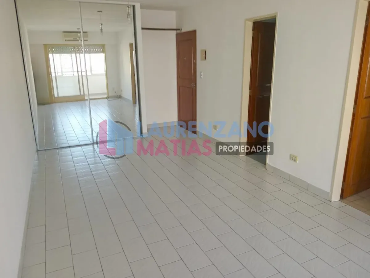 Квартира-студия с балконом в Almagro