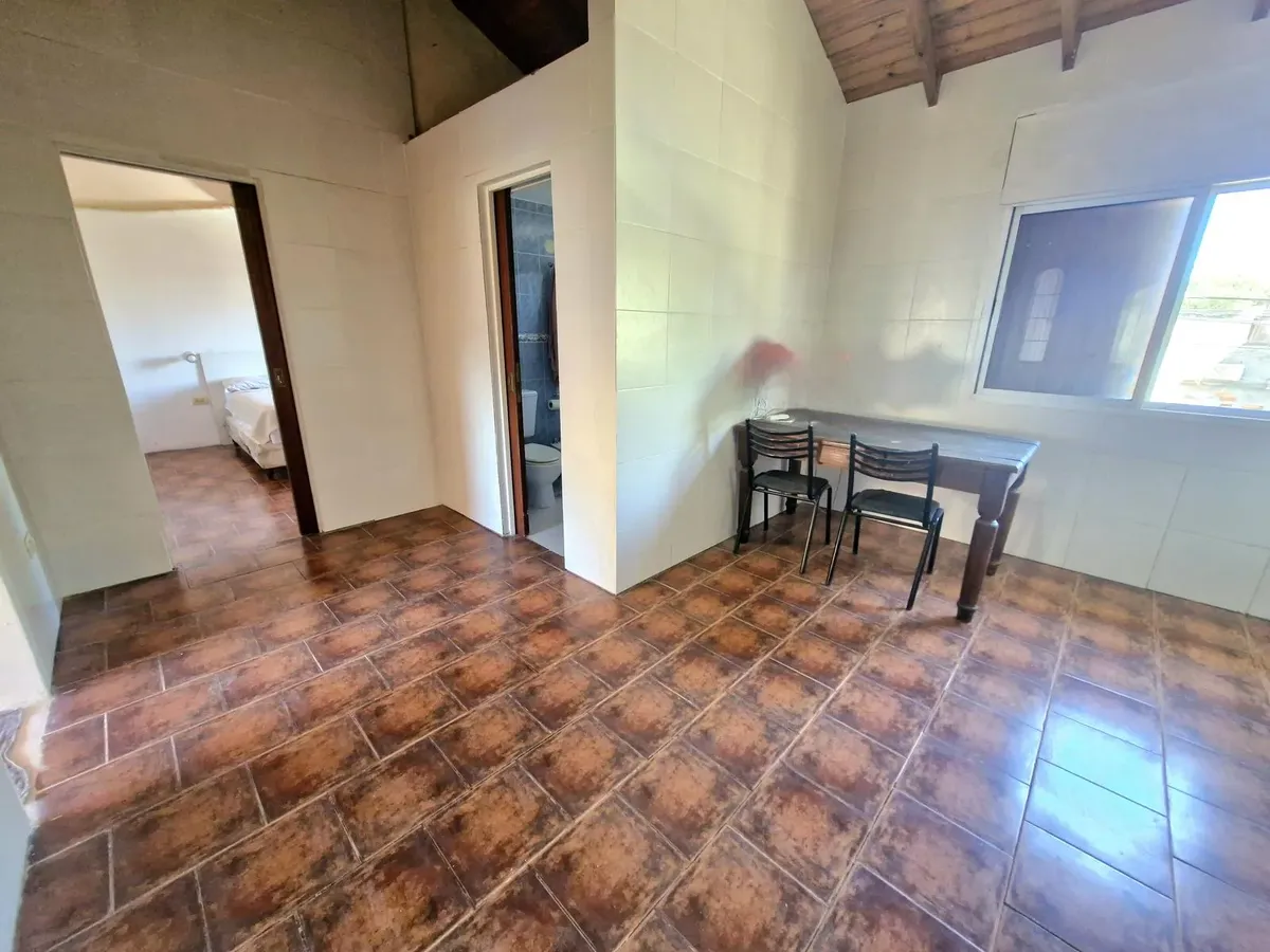 Three-room PH with private entrance in Caseros