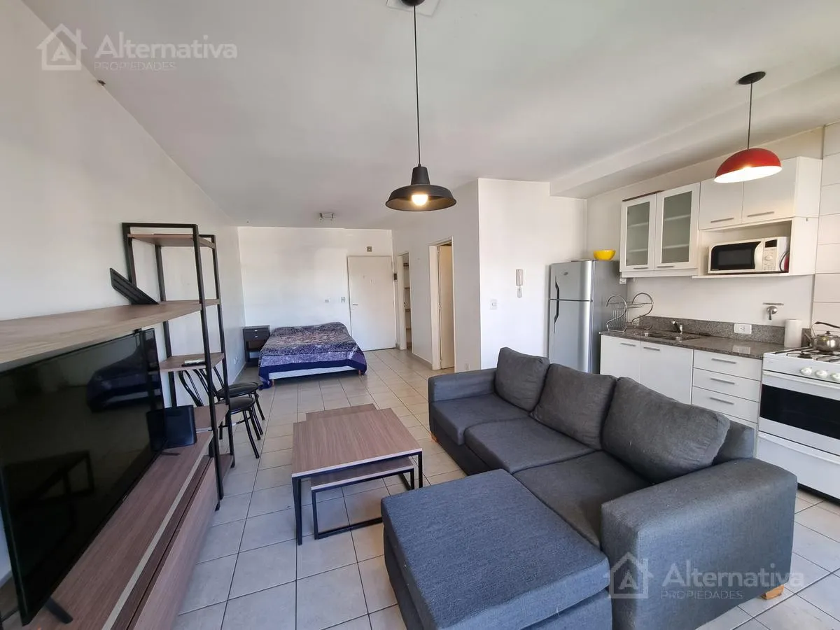 Furnished studio apartment with balcony in Almagro