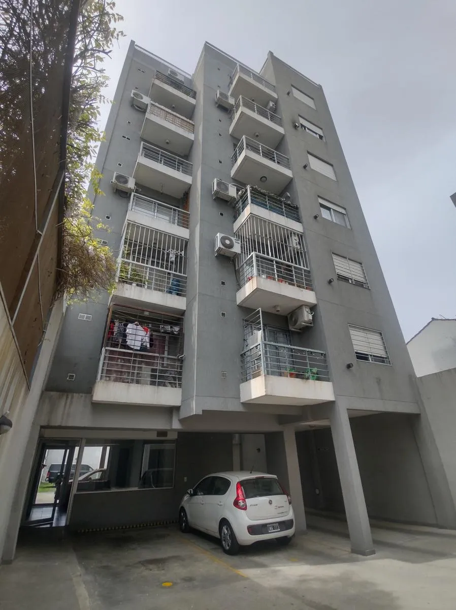 Квартира с 1 спальней в Morón