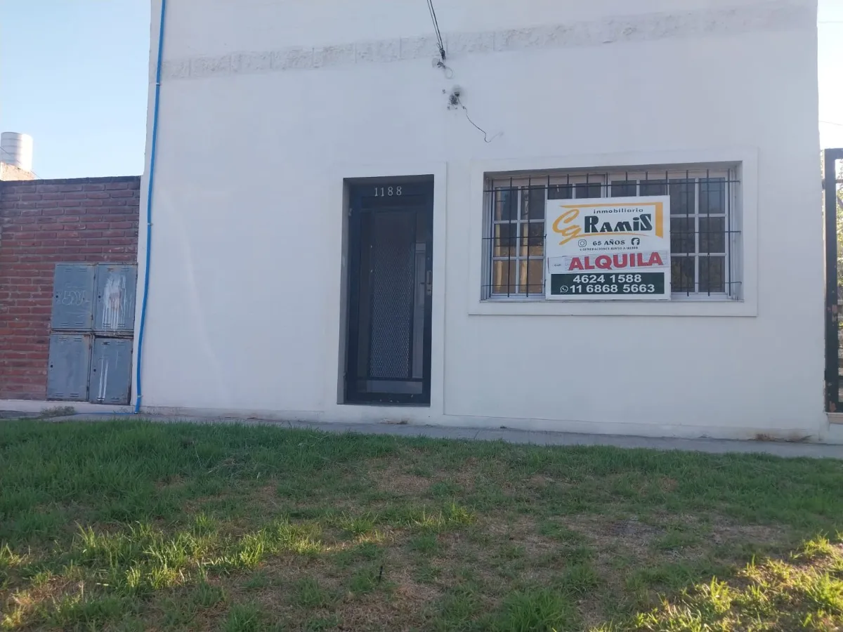 Apartamento de 2 ambientes em Ituzaingó, térreo