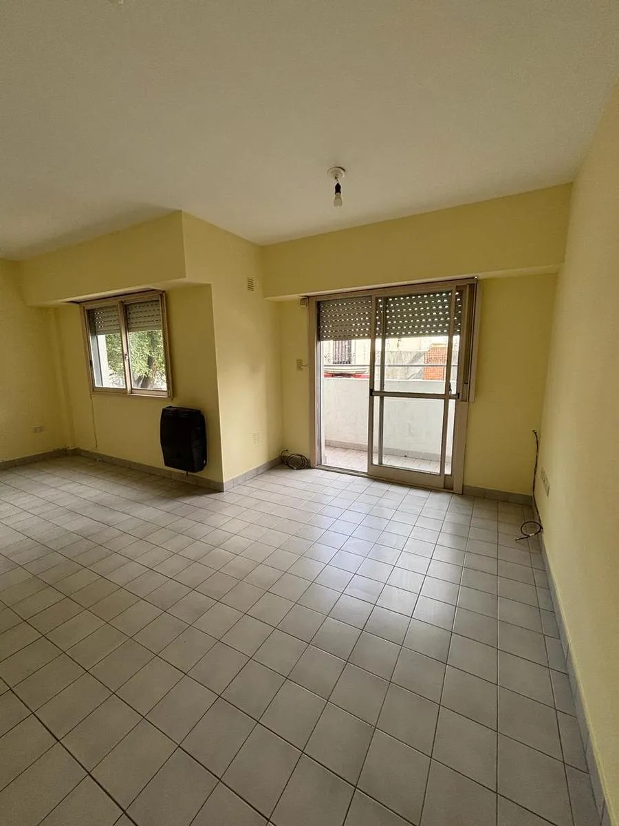 Apartamento de dois dormitórios em La Plata, zona das faculdades