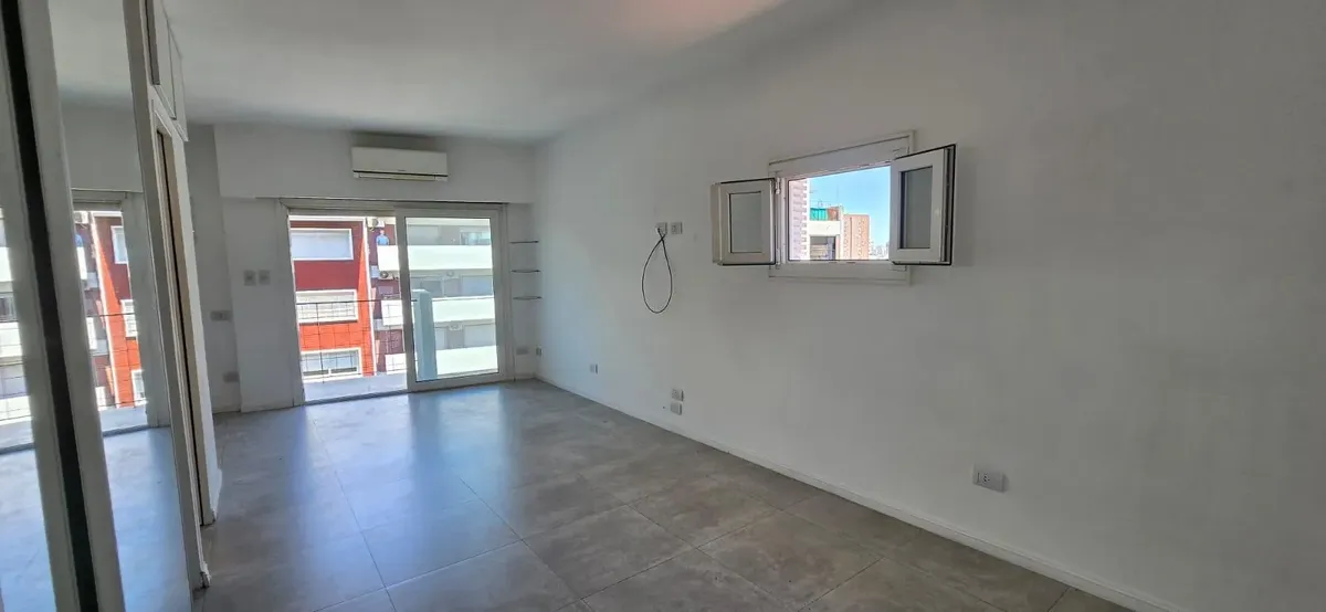 Kitnet com balcão no alto Palermo, 12º andar