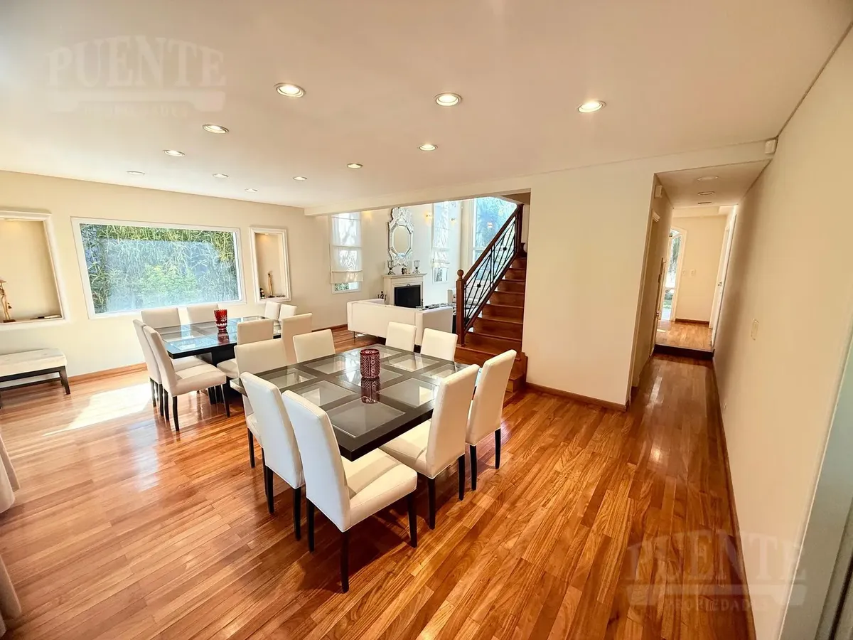 Apartamento mobiliado com 5 dormitórios em Esteban Echeverría