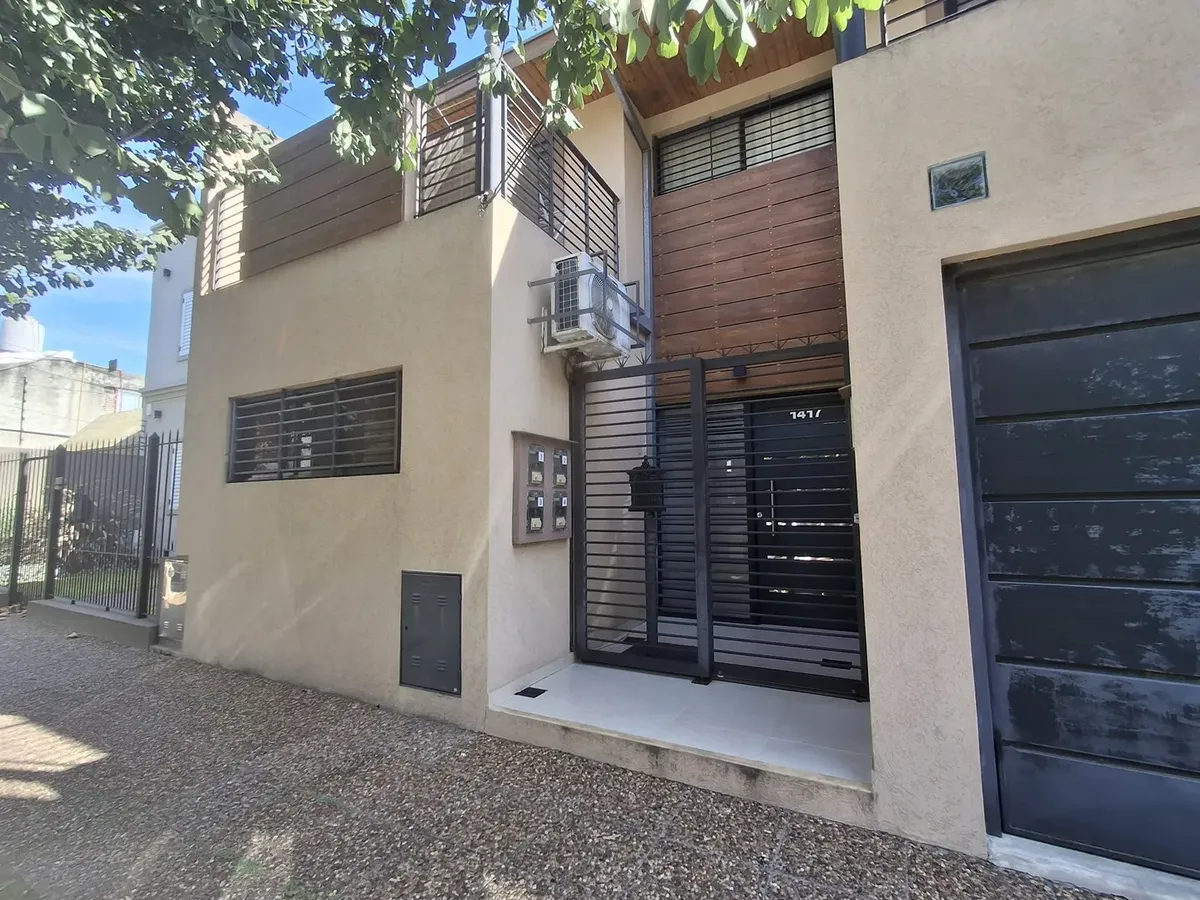 Studio apartment on the first floor in Quilmes