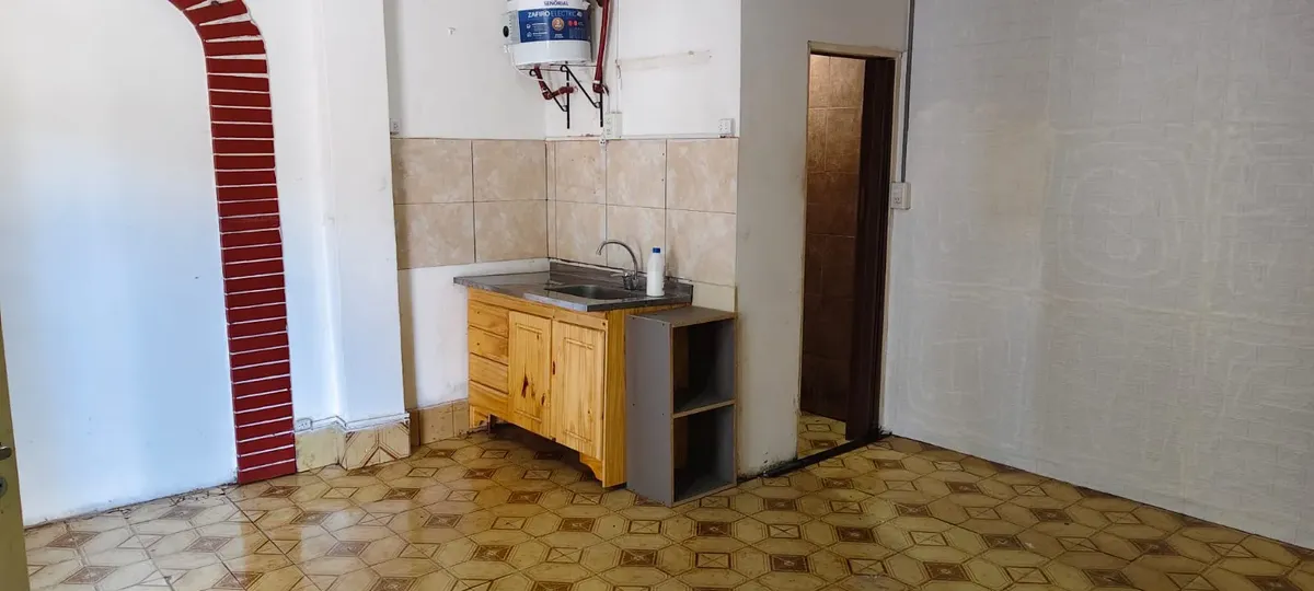 Kitnet PH térreo com entrada independente em La Matanza