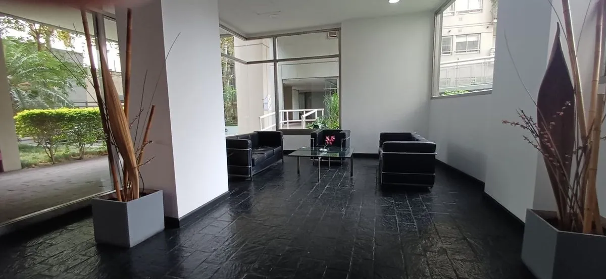 Departamento de 3 ambientes con balcón y cochera opcional en Flores