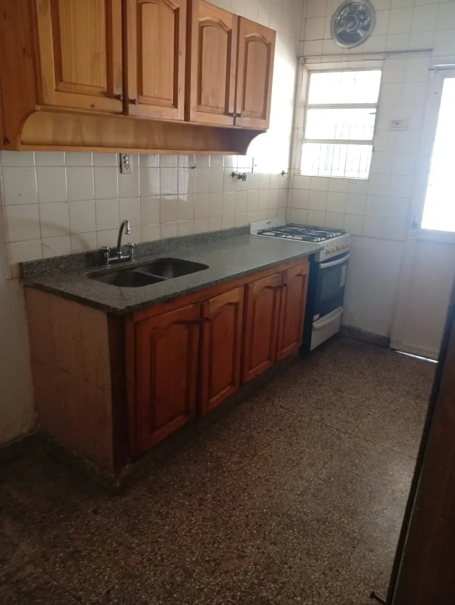 Apartamento de 2 dormitórios em Ituzaingó Norte
