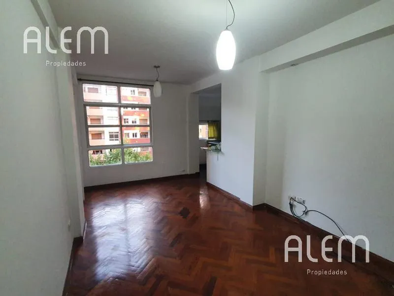 Two-room apartment with 1 bedroom in Lomas de Zamora Oeste